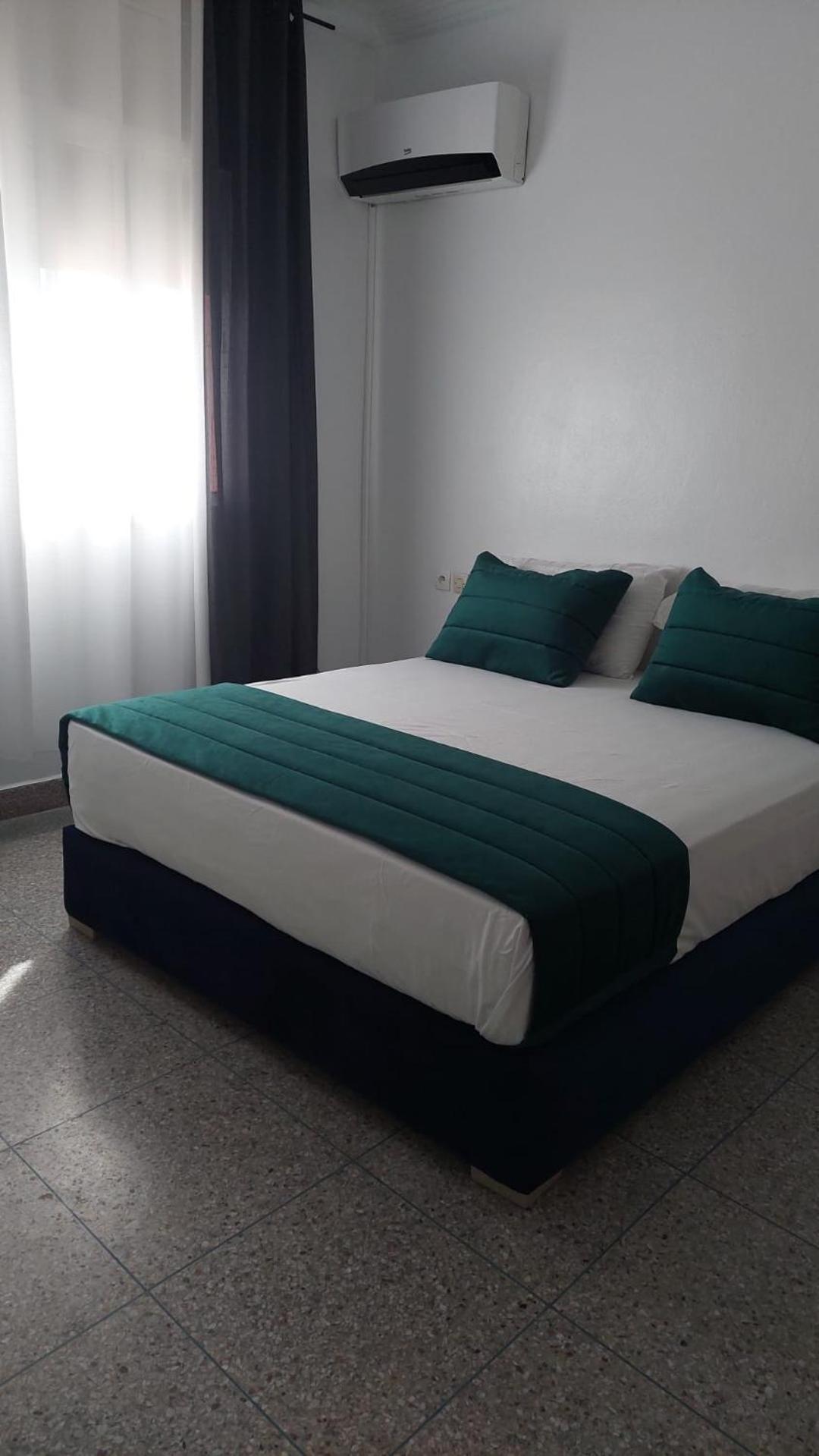 Karaz Homestay Grand Appartement Avec Rooftop Monte Arrouit Eksteriør billede
